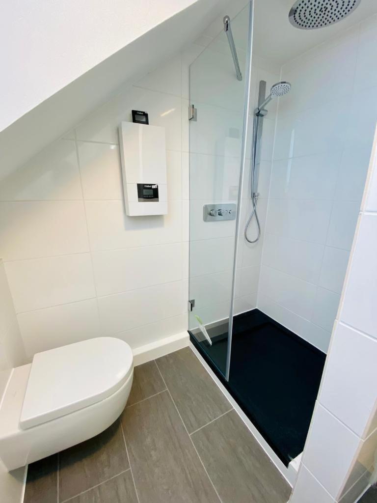 Cute Apartment - Detmold City Center - Large Kitchen, Bath, South Facing Balcony - Free Parking And Wifi Exterior foto